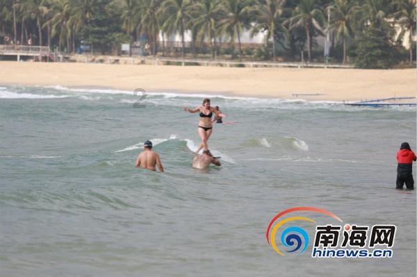 救援快乐的兔子
